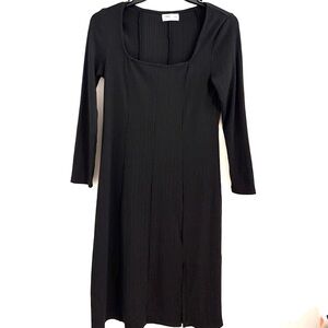 Tinsel Size PM Black Long 3/4 Sleeve Midi Black Dress